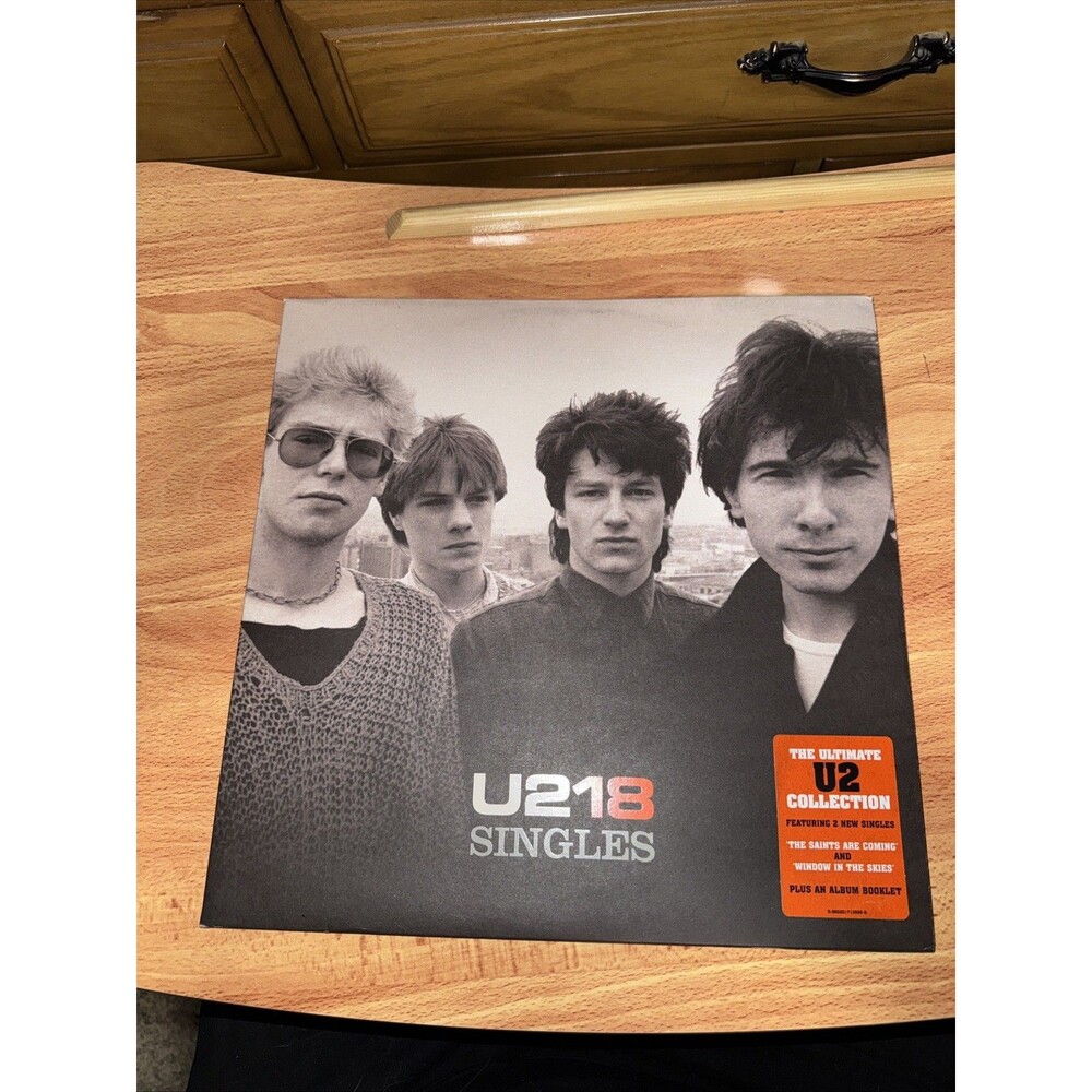 U2 18 Singles Vinyl Record 2xLP Gatefold Greatest Hits Rock Pop 2006 Album Set
